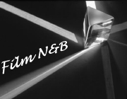 Film de Saturne en noir et blanc